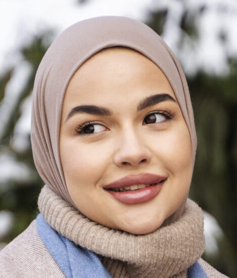 portrait muslim woman exploring city